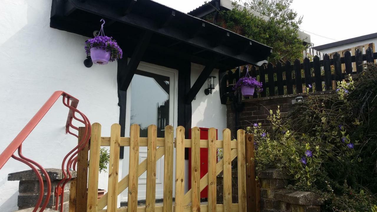 Welsh Row House Lejlighed Llandegla Eksteriør billede
